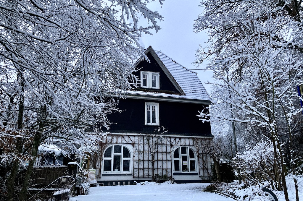 Haus Zugang im Schnee